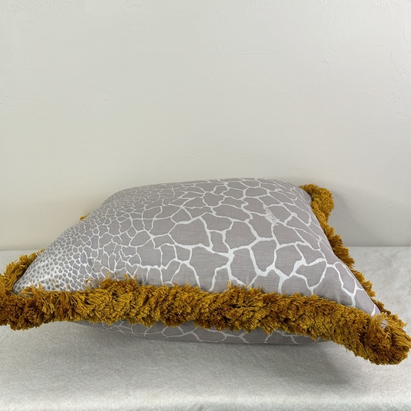 ROBERTO CAVALLI NEW NWT GRAY GOLD FRINGE GIRAFFE PRINT LARGE ACCENT PILLOW - Picture 9 of 13